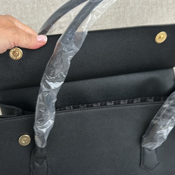 NWT 🖤LONDON FOG TOTE🖤 - Picture 4 of 9